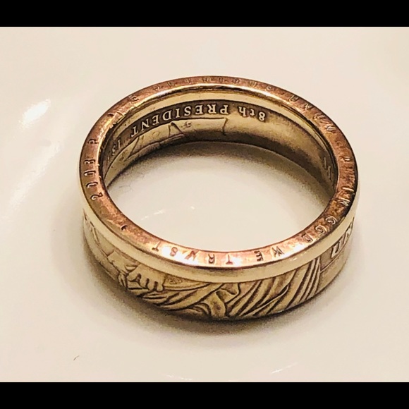One dollar gold color coin ring. - Picture 6 of 8